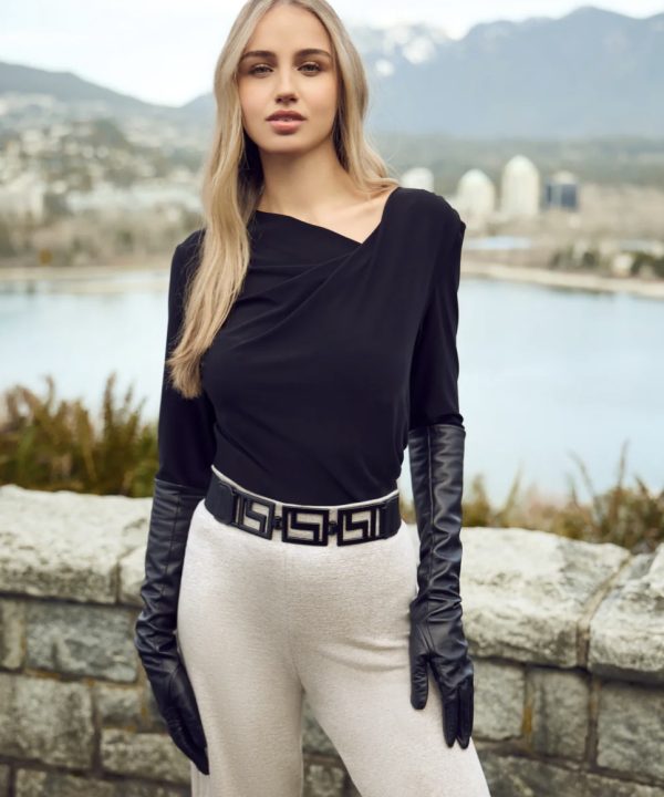 Logo Luxe Stretch Belt.